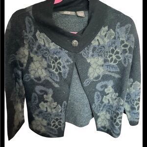 VTG Heather Ceramics 100% wool Black Floral Knit Cardigan Sweater